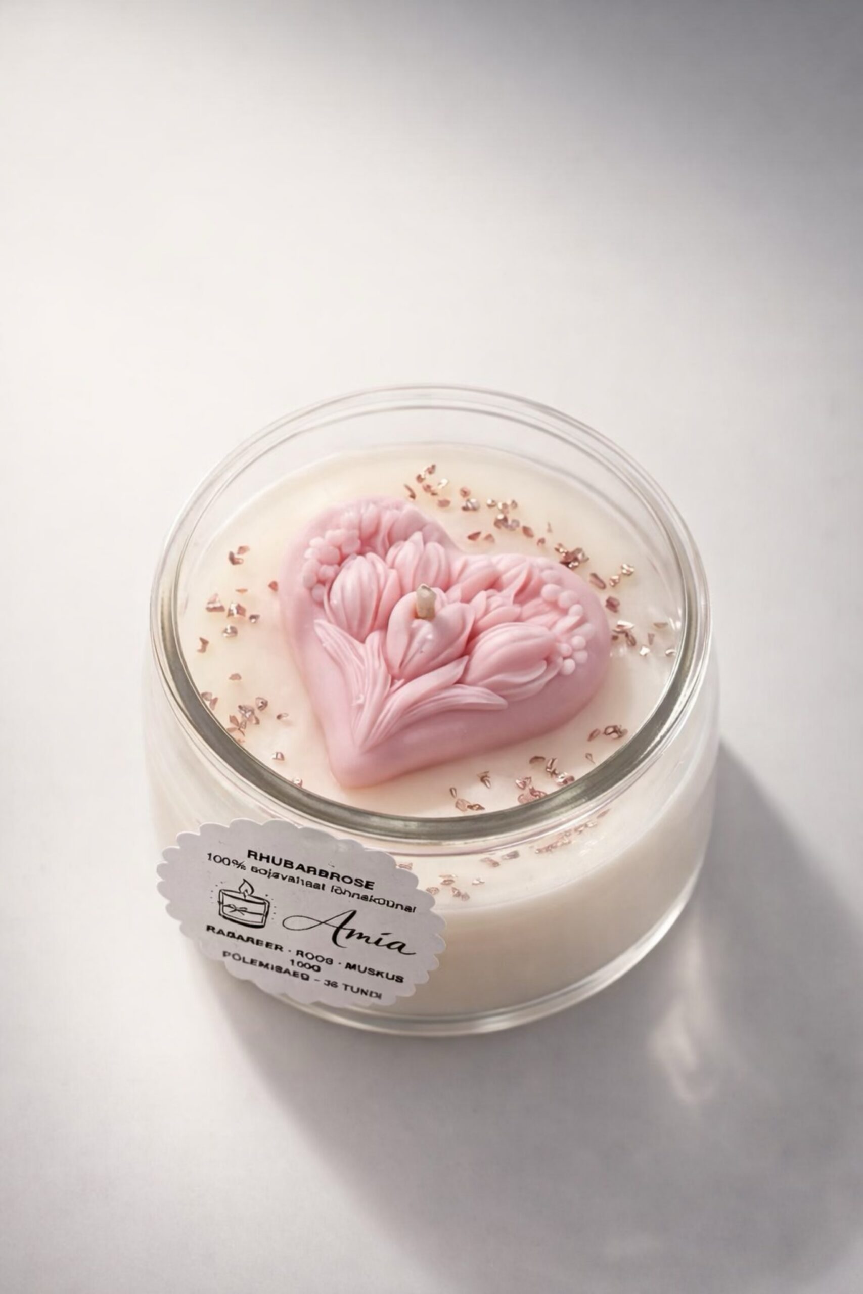 Rhubarbrose-sojavahast käsitööküünal