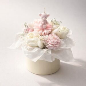 Velour Bloom - Väike karu-sojavahast käsitööküünlad